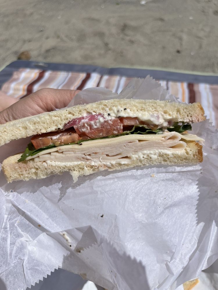 Carneros Deli