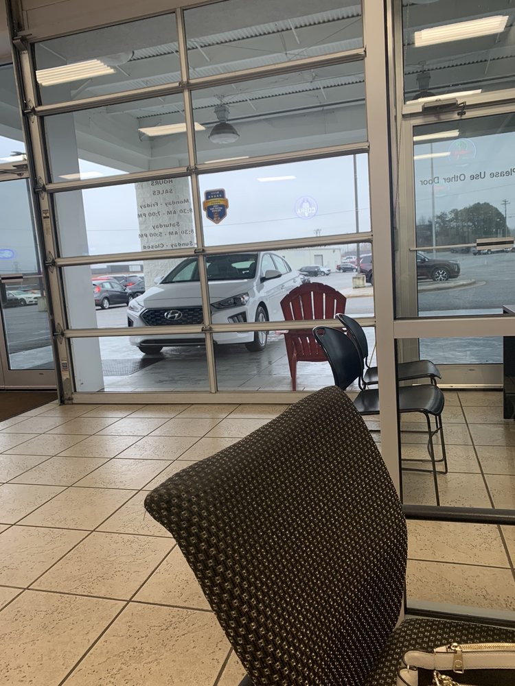 Paramount Hyundai Valdese