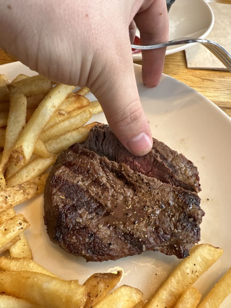 Applebee's Grill + Bar