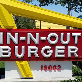 In N Out Burger 396 Photos 428 Reviews Burgers 18062 Beach Photo Of In N Out Burger Huntington Beach Ca United States