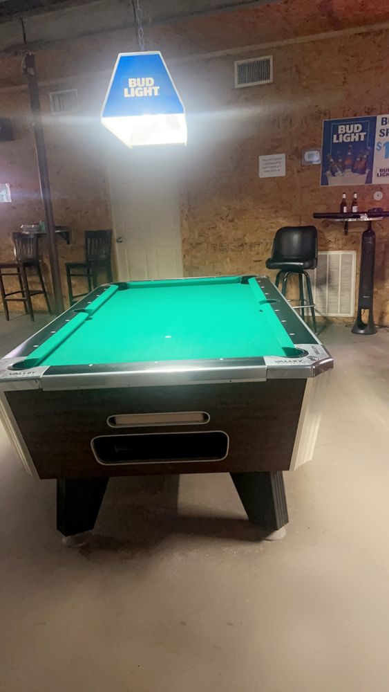 Creekmore's Sports Bar