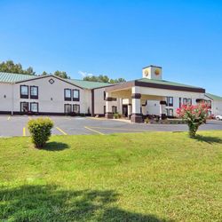 Comfort Inn 25 Photos Hotels 100 Crystal Palace Arkadelphia Photo Of Comfort Inn Arkadelphia Ar United States