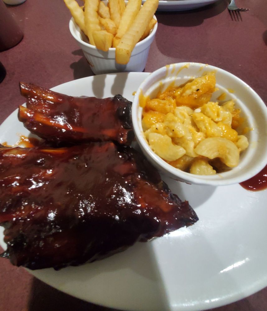 Blocks Bar and Grill