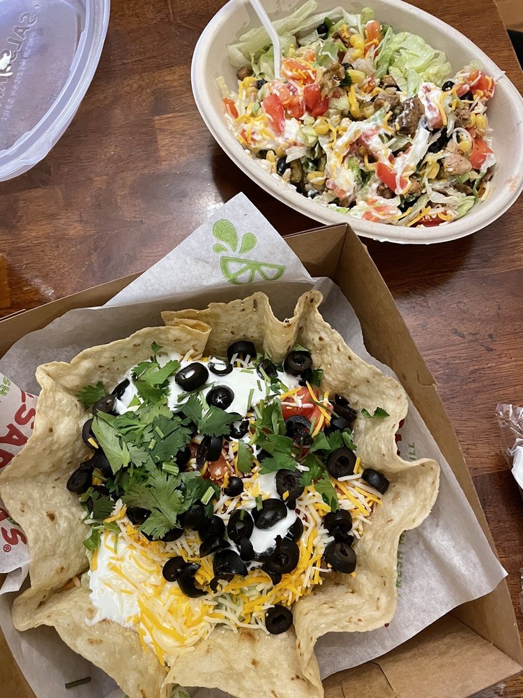 Salsarita's Fresh Mexican Grill 