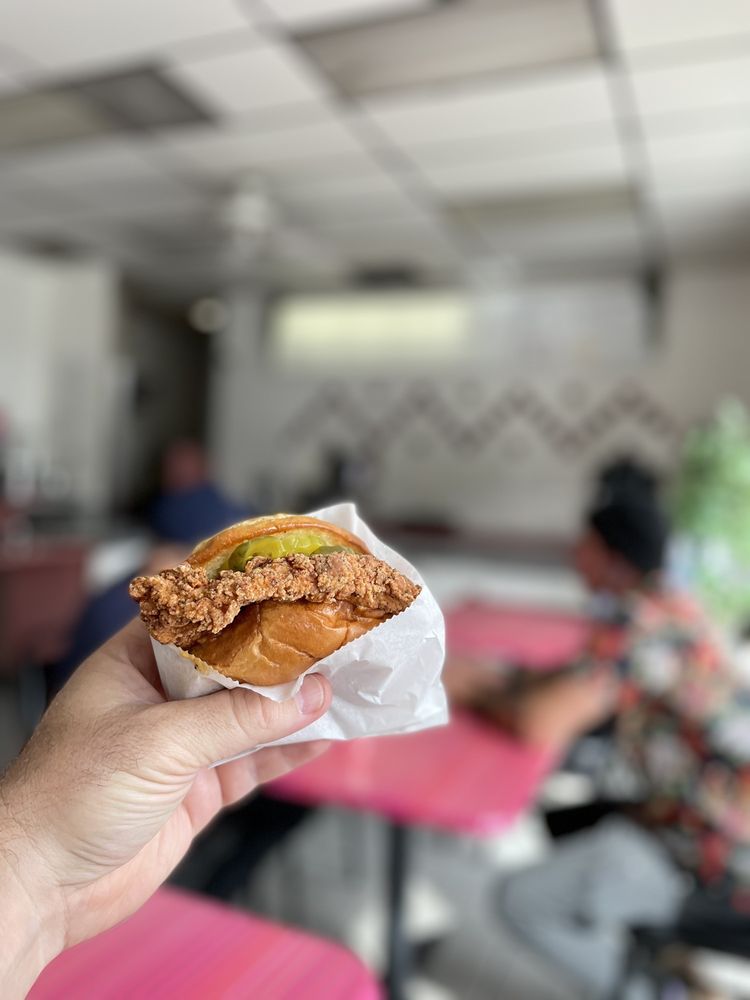 Ali's Chicken & Waffles
