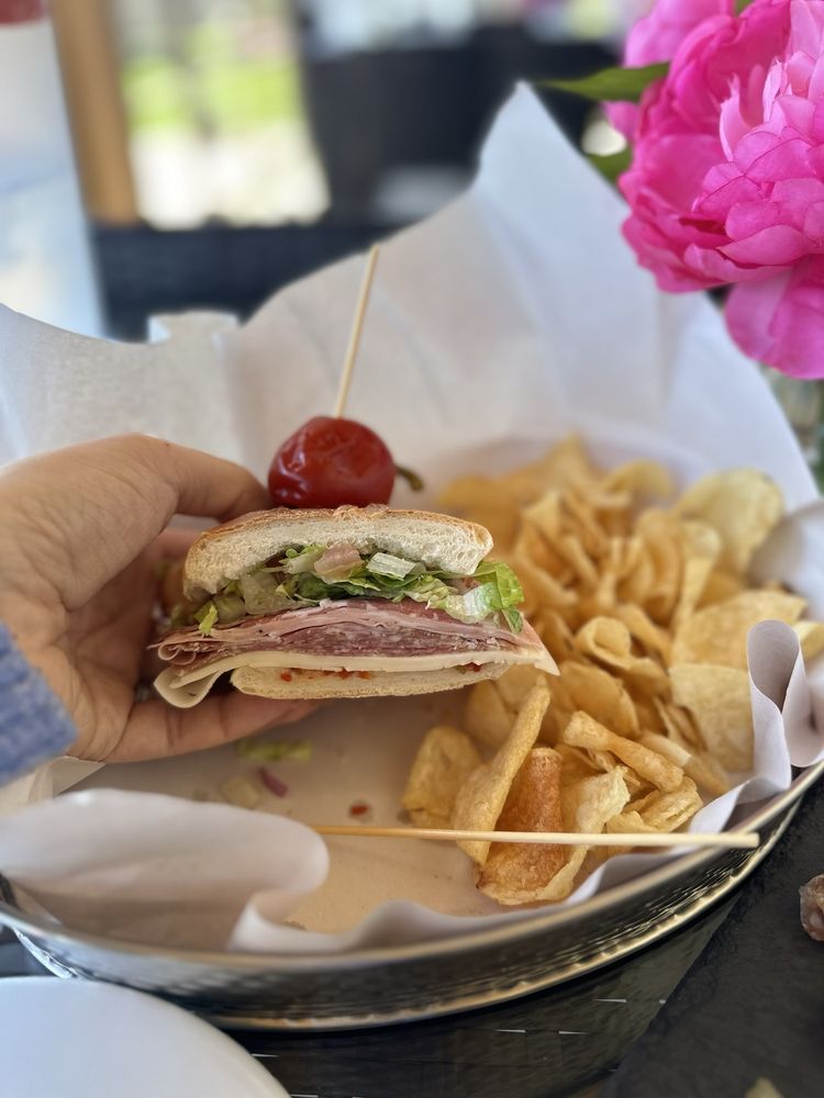 Rayson Winery & Vineyards