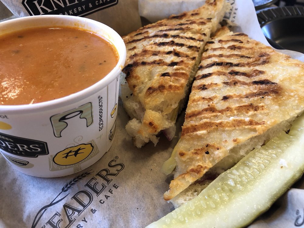 kneaders roasted red pepper gouda soup