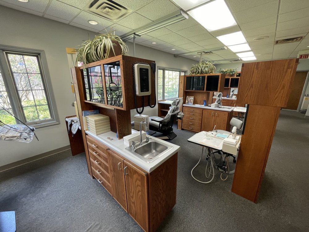 image of business Southern Pointe Dental and Implants - Tulsa