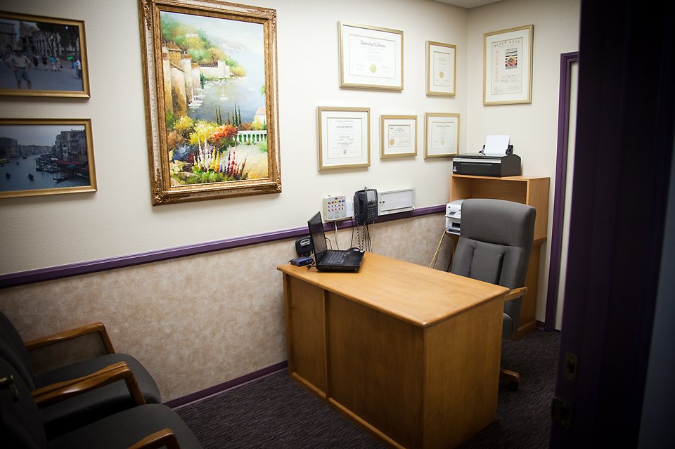image of business Nelson Y Howard, DDS