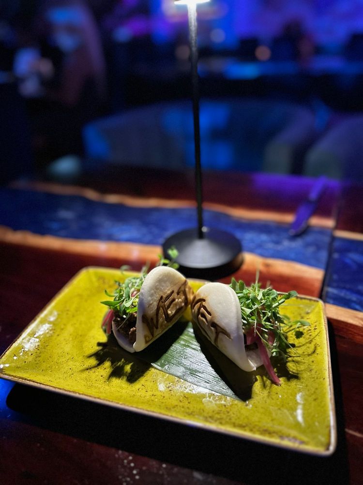 Wet Restaurant & Lounge