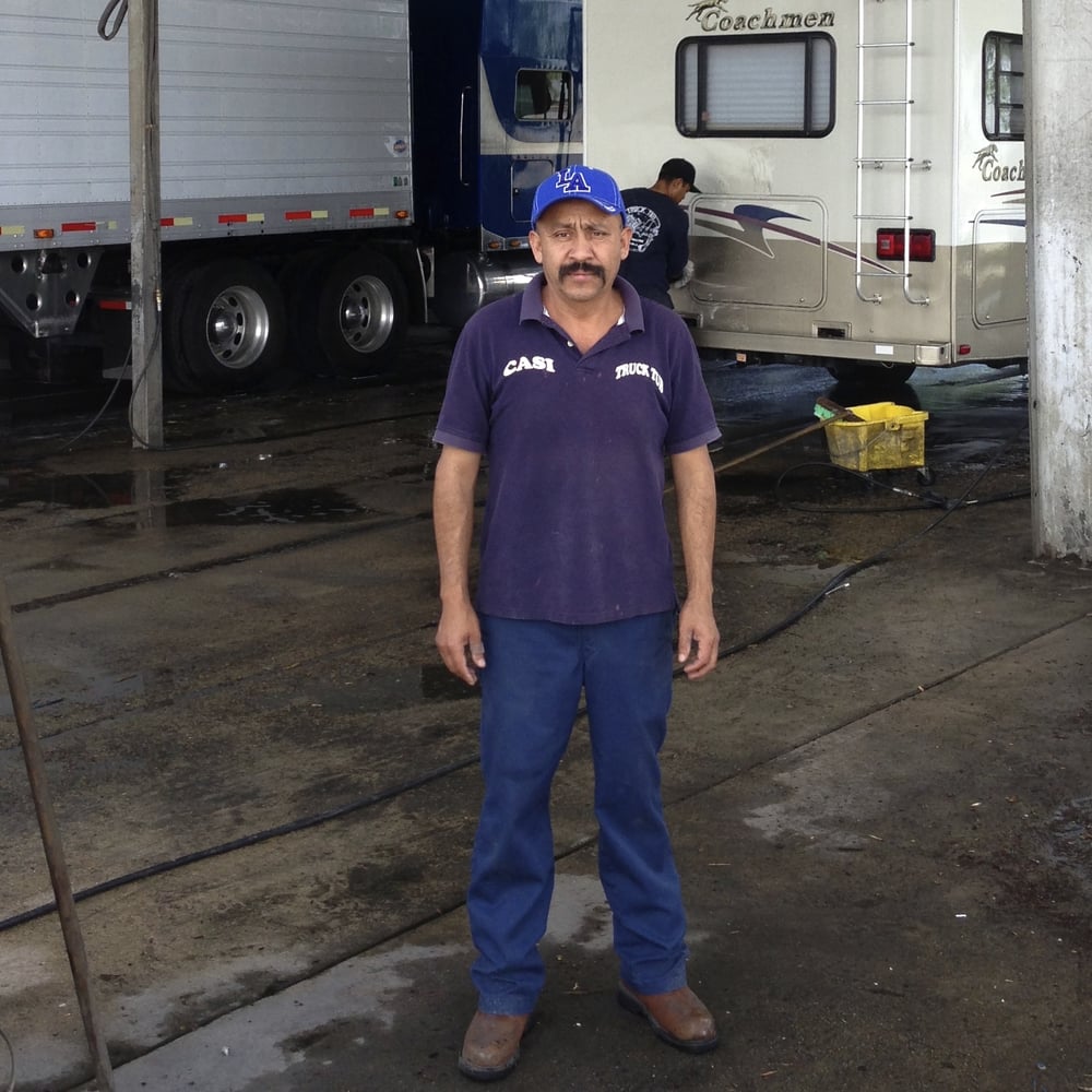 Truck Tub Truck Wash