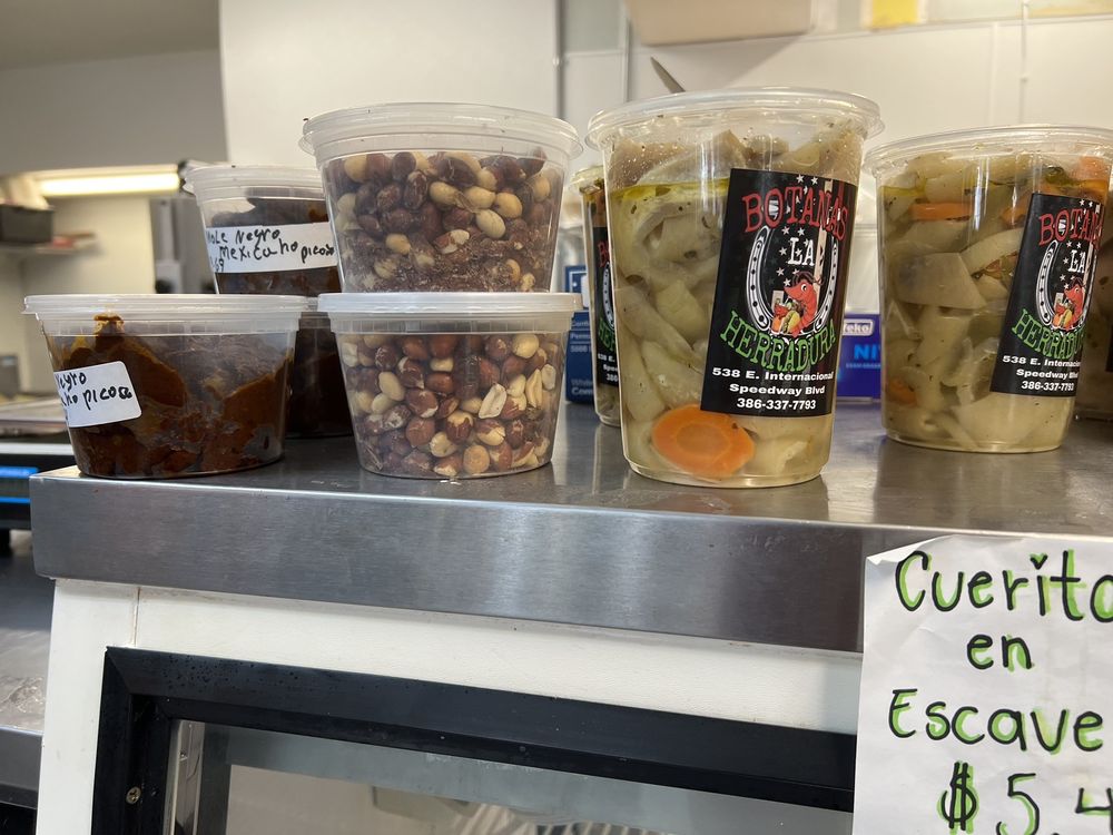 Botanas La Herradura