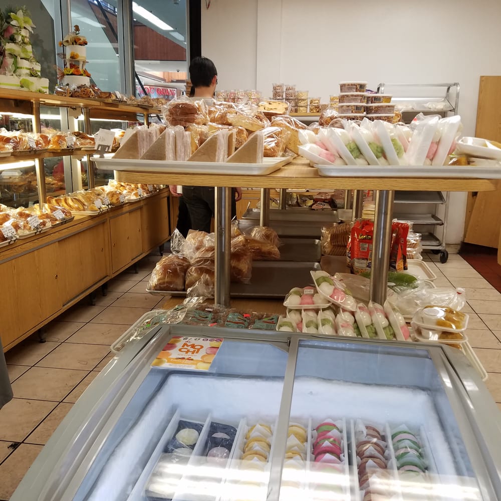 Champagne Bakery 33 Photos & 32 Reviews Bakeries 9200 Bolsa Ave