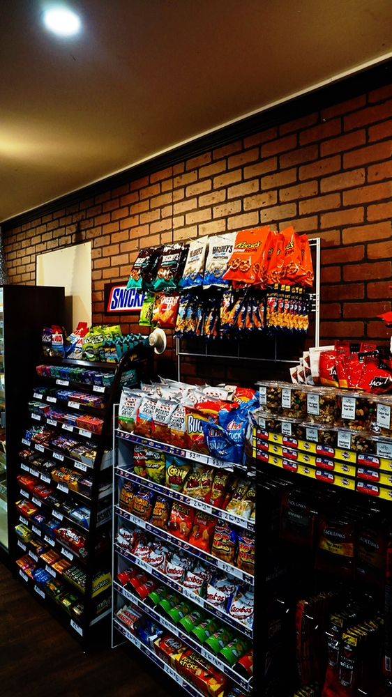 Lizzy's Stop & Shop