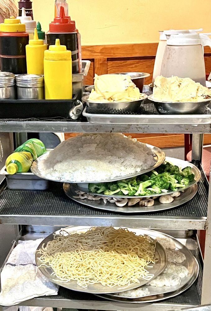 Domo Japanese Steakhouse & Sushi Bar Domo Japanese Steakhouse & Sushi Bar