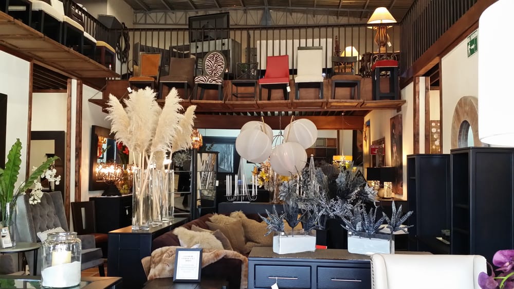 Maderas y Hierro Furniture Stores Blvd. Federico Benitez 13112E