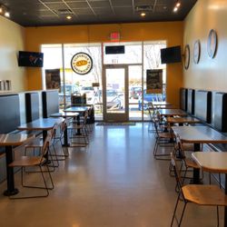 Which Wich 23 Photos 22 Reviews Sandwiches 2830 Town Center Photo Of Which Wich New Braunfels Tx United States
