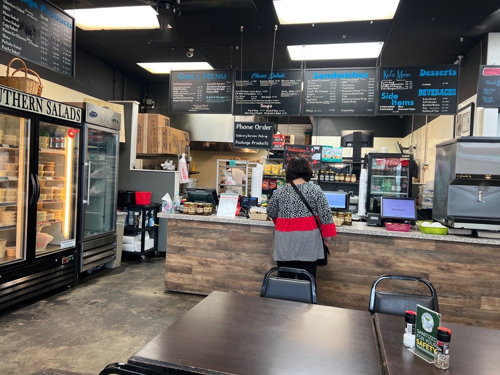 Southern Salad & Sandwich