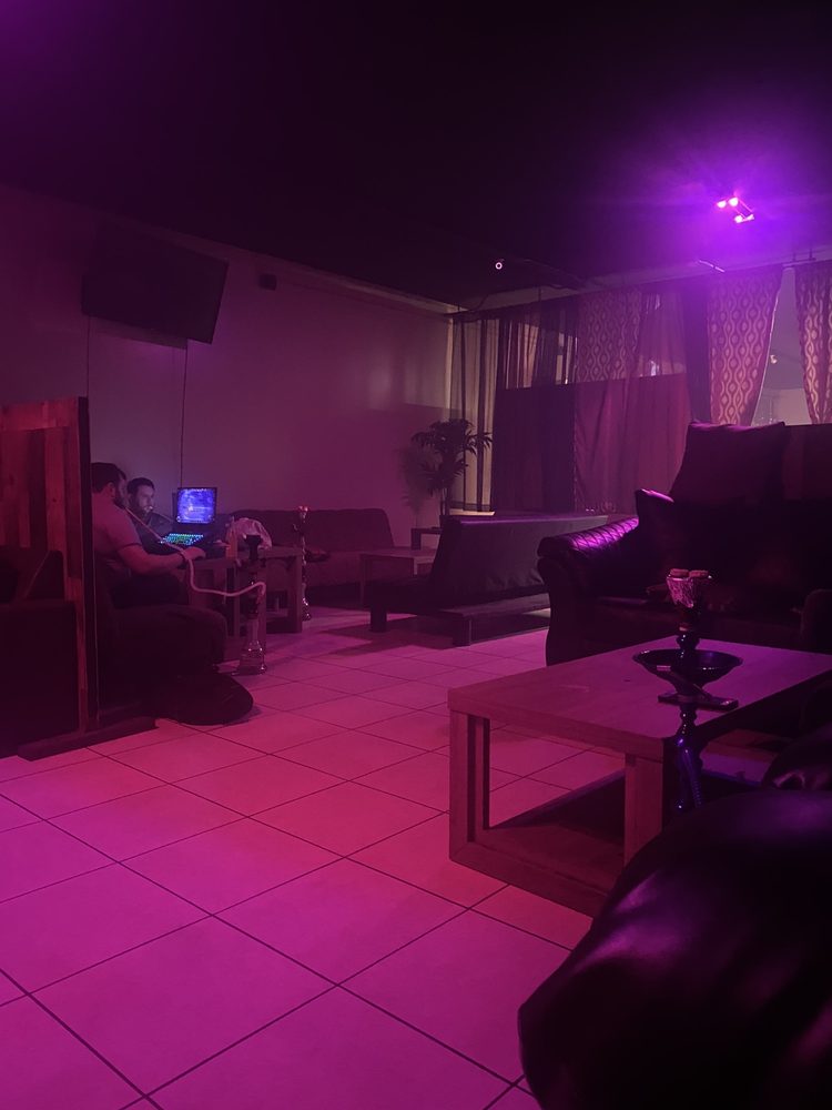Royal Hookah Lounge