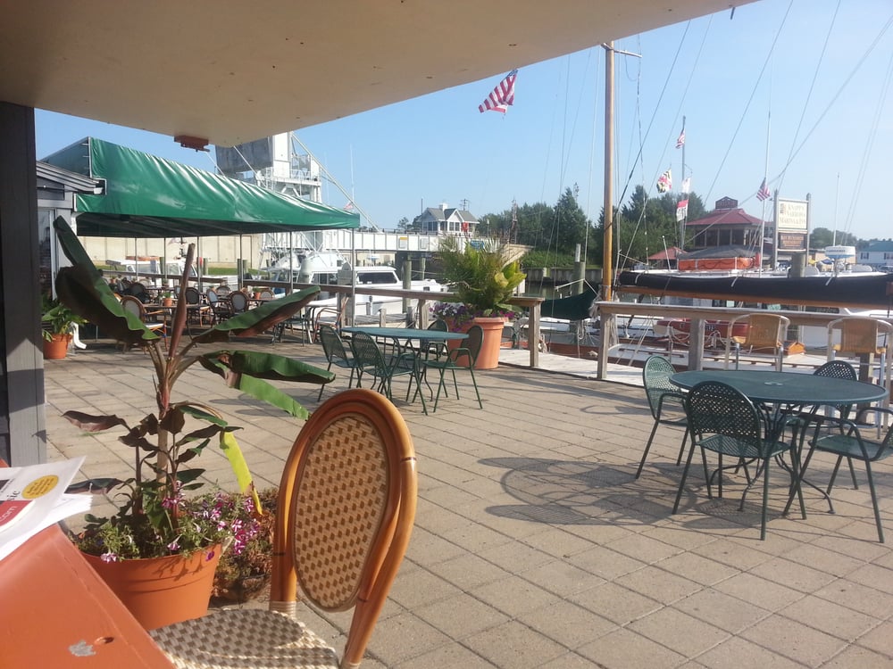 Mike and Eric’s Bay Hundred CLOSED Seafood 6176 Tilghman Island