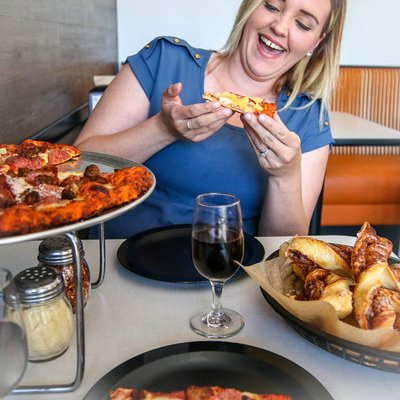 Round Table Pizza Order Food Online 119 Photos 104