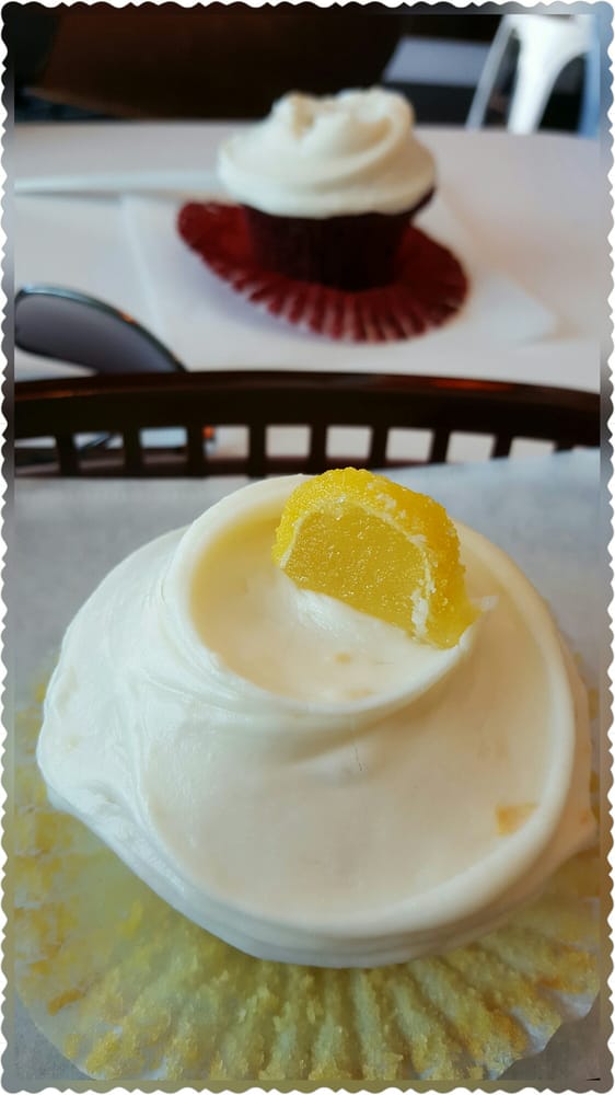Frosted Cupcakery 776 Photos & 1208 Reviews Bakery 4817 E 2nd St