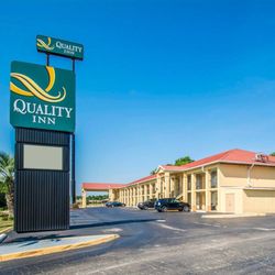 Quality Inn 23 Photos Hotels 1571 Ted Bates Rd Evergreen Al Photo Of Quality Inn Evergreen Al United States