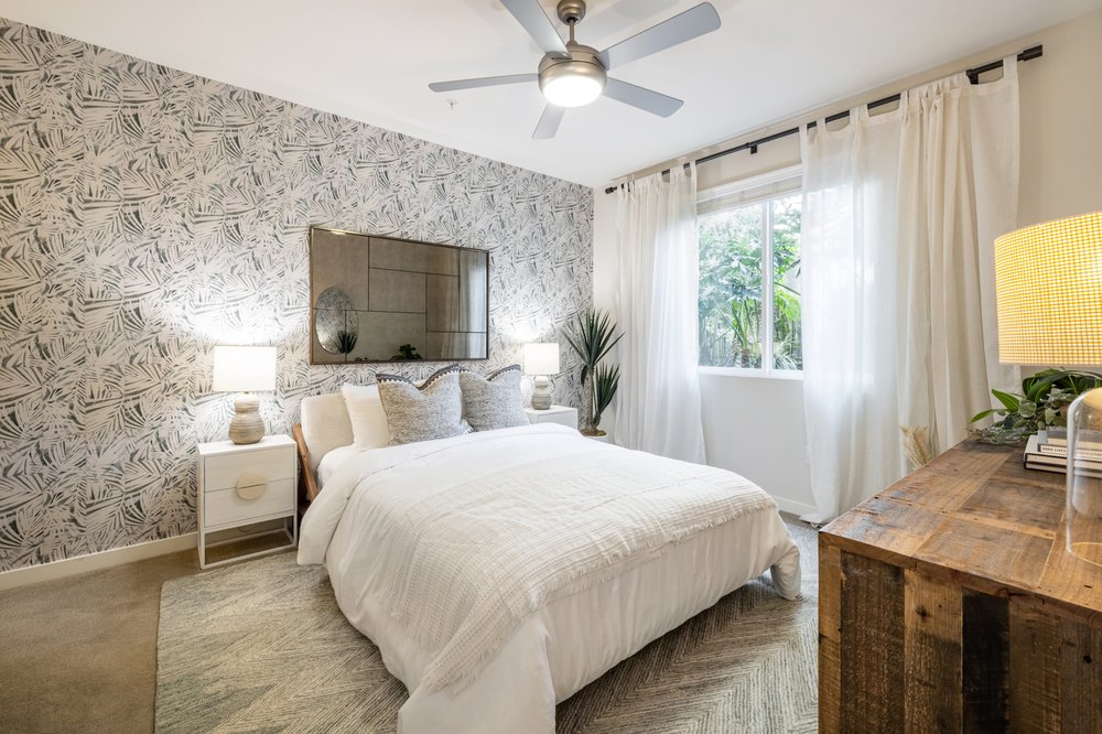 Elan Huntington Beach Luxury Apartments