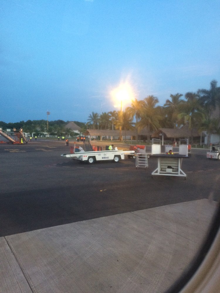 Aeropuerto Internacional de Bahías de Huatulco Airports Oaxaca