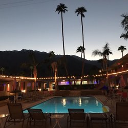 Skylark Hotel 153 Photos 154 Reviews Hotels 1466 N Palm Photo Of Skylark Hotel Palm Springs Ca United States Pool By Night