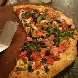 pizza hut 10 photos pizza 321 kentucky home sq bardstown ky pizza hut the works