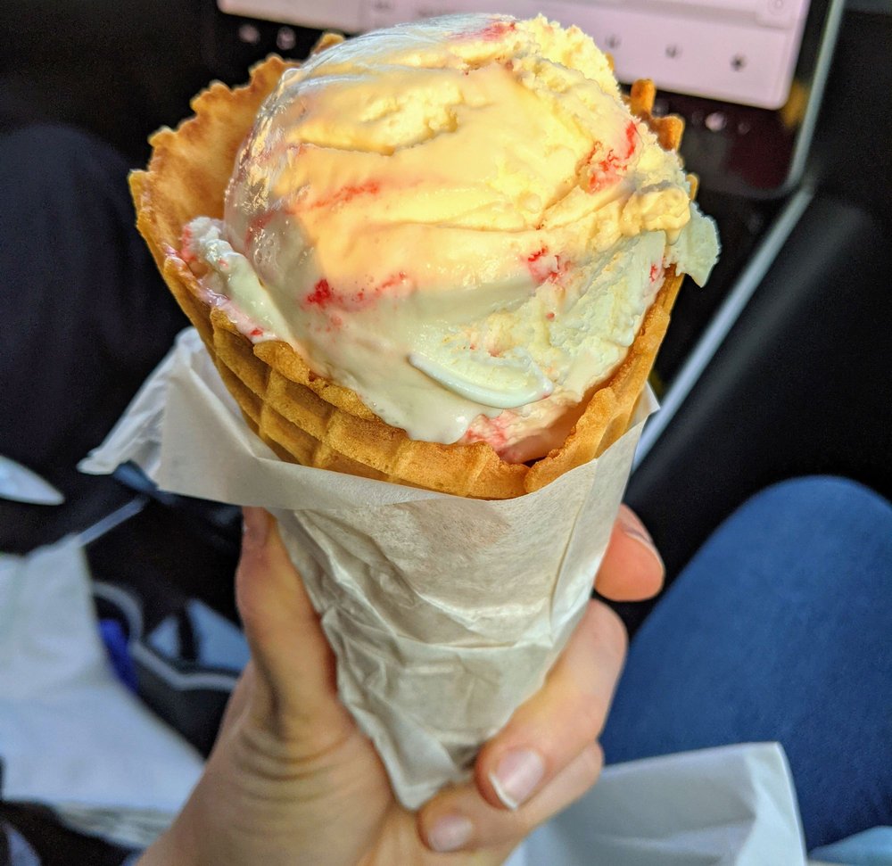Ari’s Ice Cream Parlor and Café