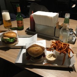 phils burger birger jarlsgatan phils burger birger jarlsgatan