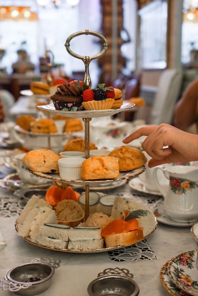 After Queen Tea Shop