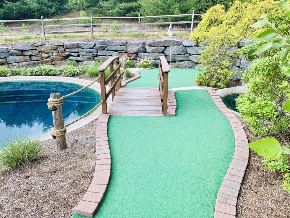 Fairview Lake Mini Golf
