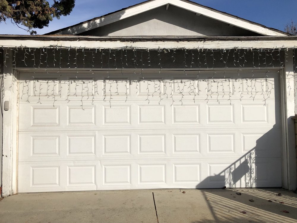 Mj Garage Doors 10 Photos 68 Reviews Door Services Mj Garage