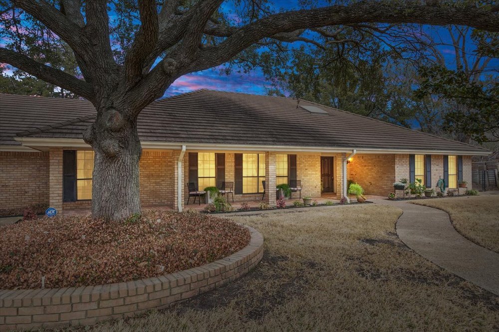 Bentwood Realty