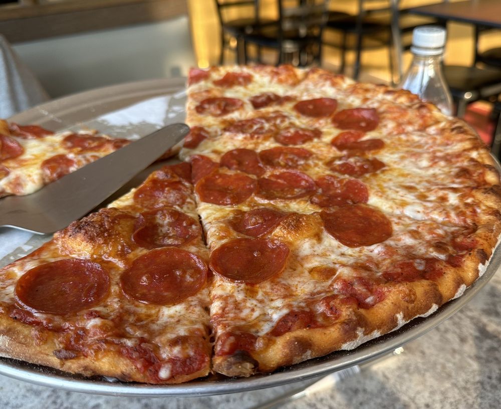 Rosso’s pizza And Ice Cream