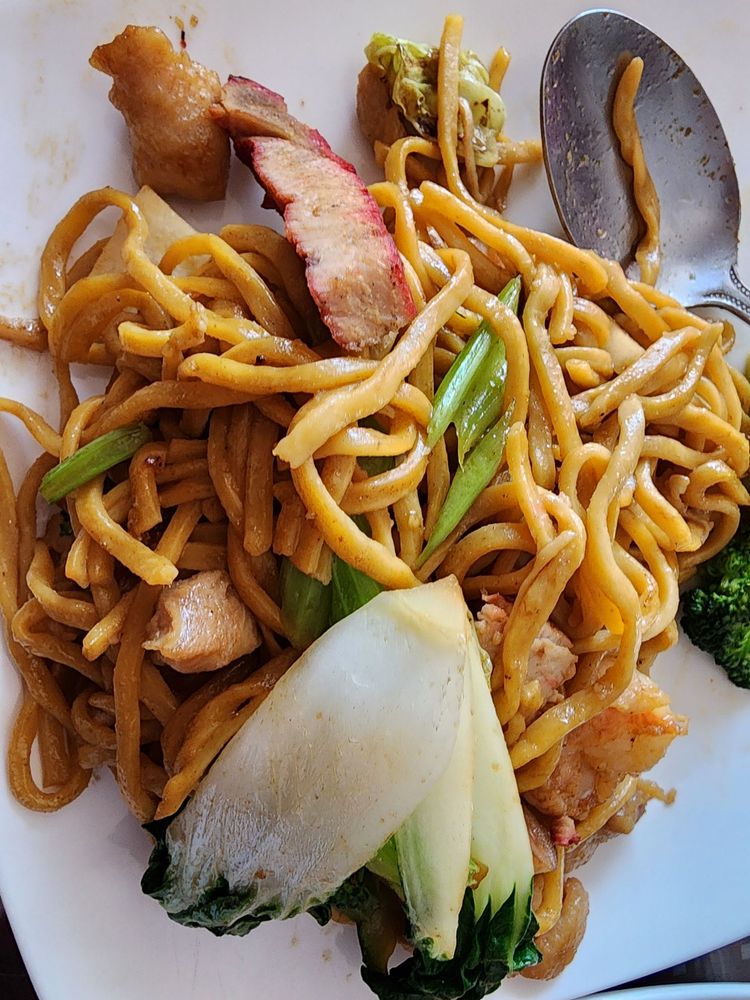 Best Taste Chinese and Sushi Restaurant