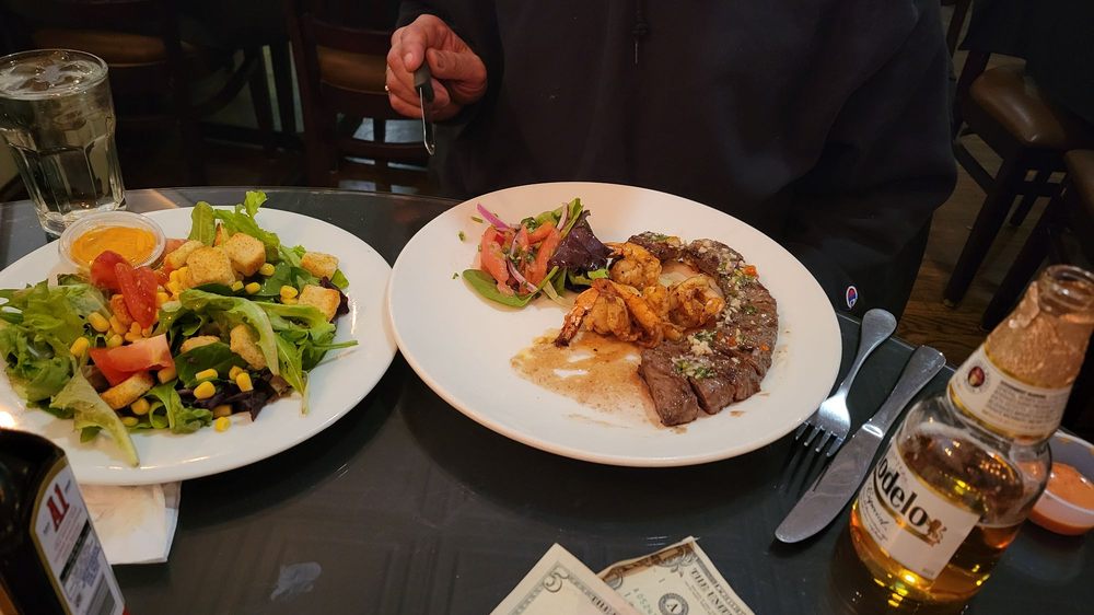 Willie's Steak House