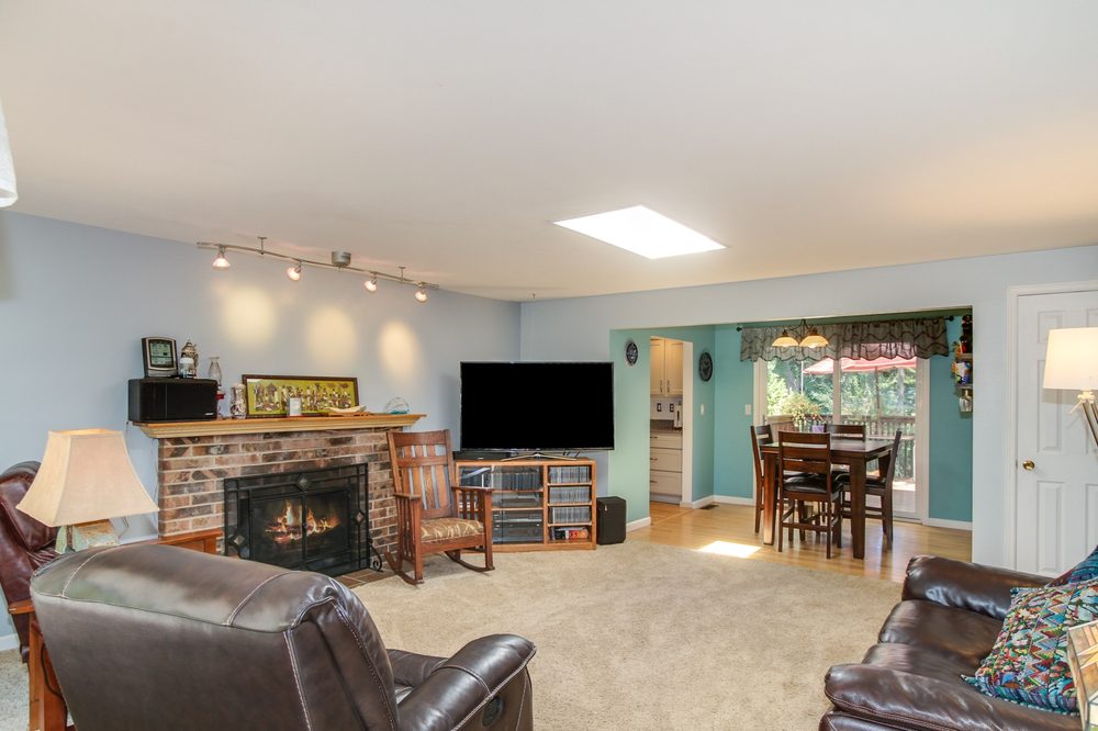 Angela Hardy - Berkshire Hathaway Northwest