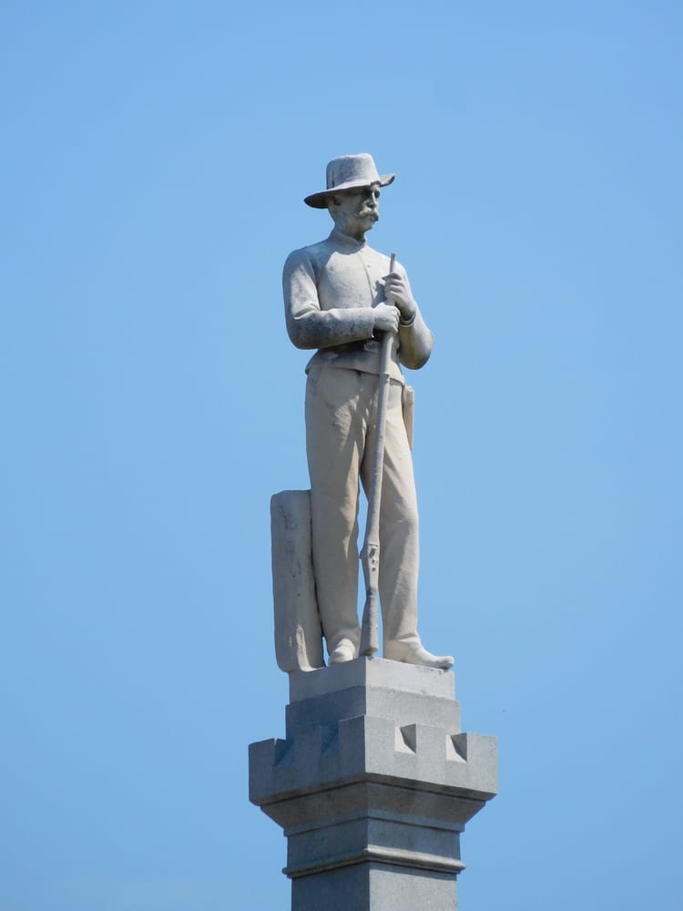 Confederate Soldiers Monument Landmarks & Historical Buildings 310