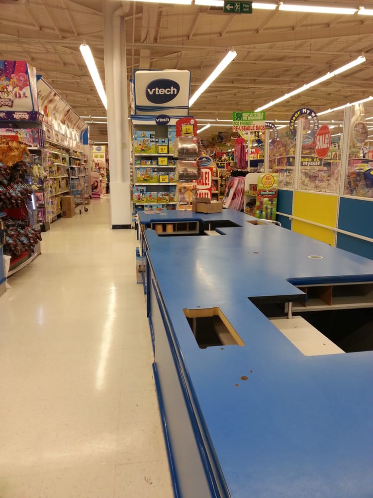 Toys ‘R’ Us Toy Stores Tilling Road, Brent Cross, London, United