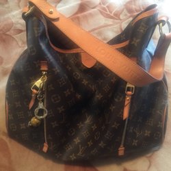Louis Vuitton Beverly Hills Saks Leather Goods 9600 Wilshire Photo Of Louis Vuitton Beverly Hills Saks Ca United States