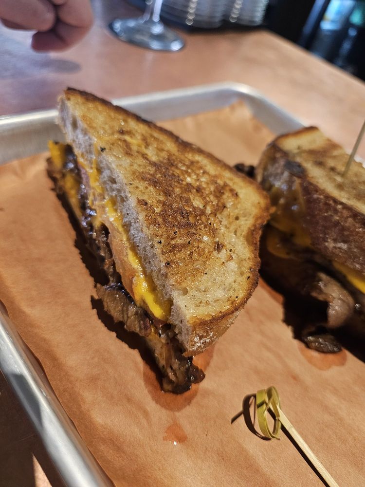 Bill Pickle's Tap Room