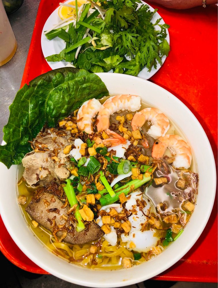 Fantasy club and Vietnamese Restaurant