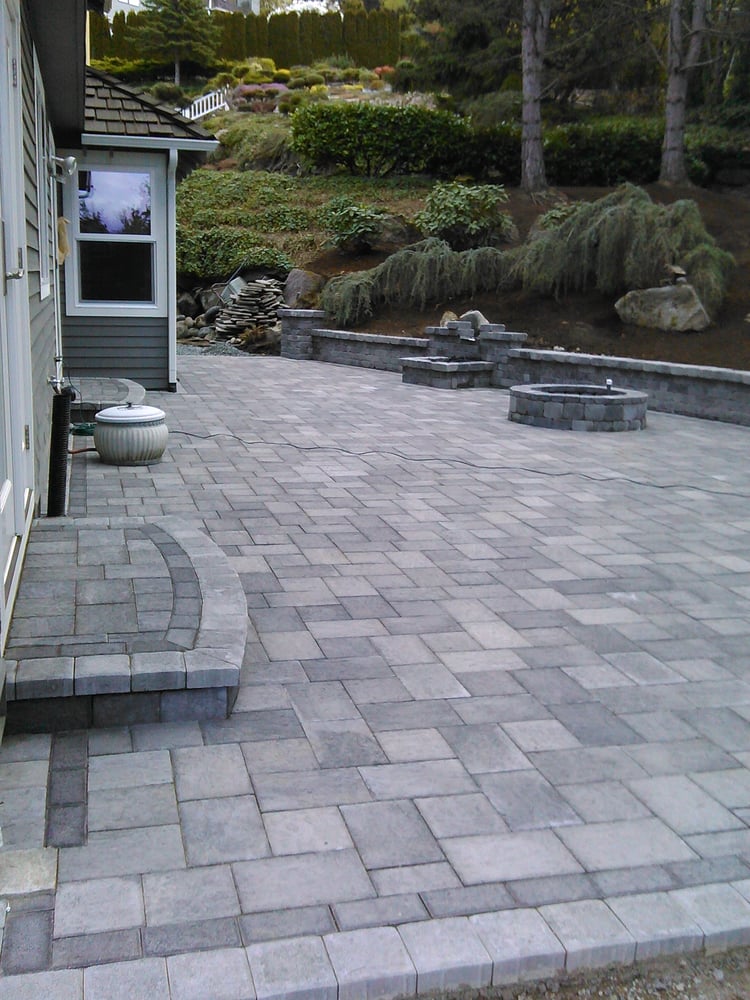 Patio And Seating Wall In Kenmore Wa Pavers Type Granite Park Photo Of Xavier Pavers Bothell Wa United States Patio And Seating Wall