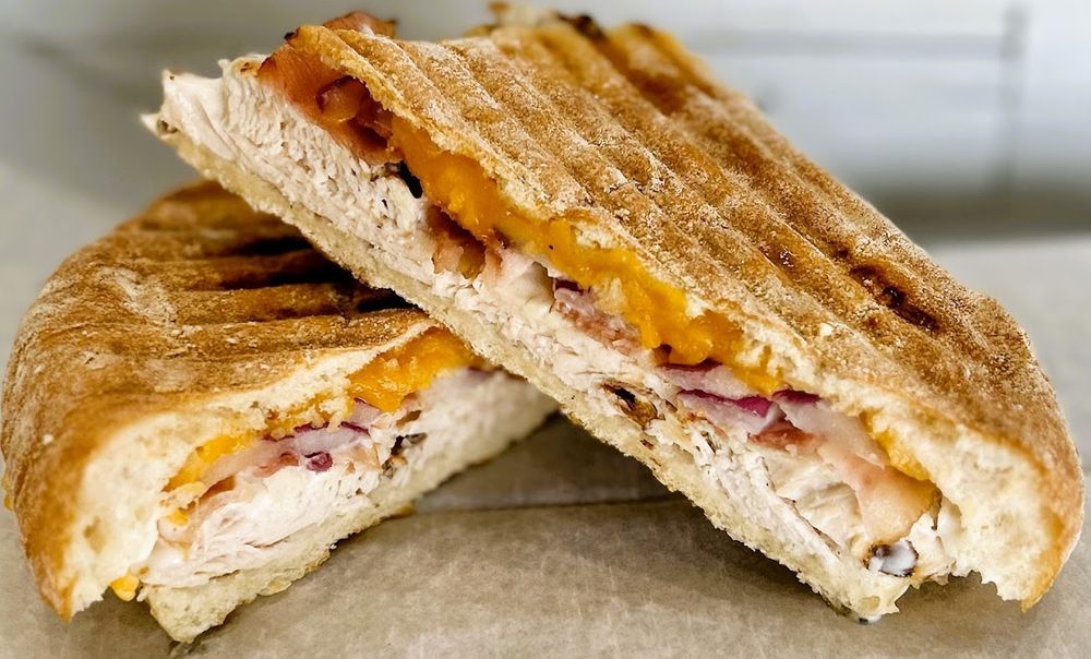 CraveWell Cafe - Collegeville