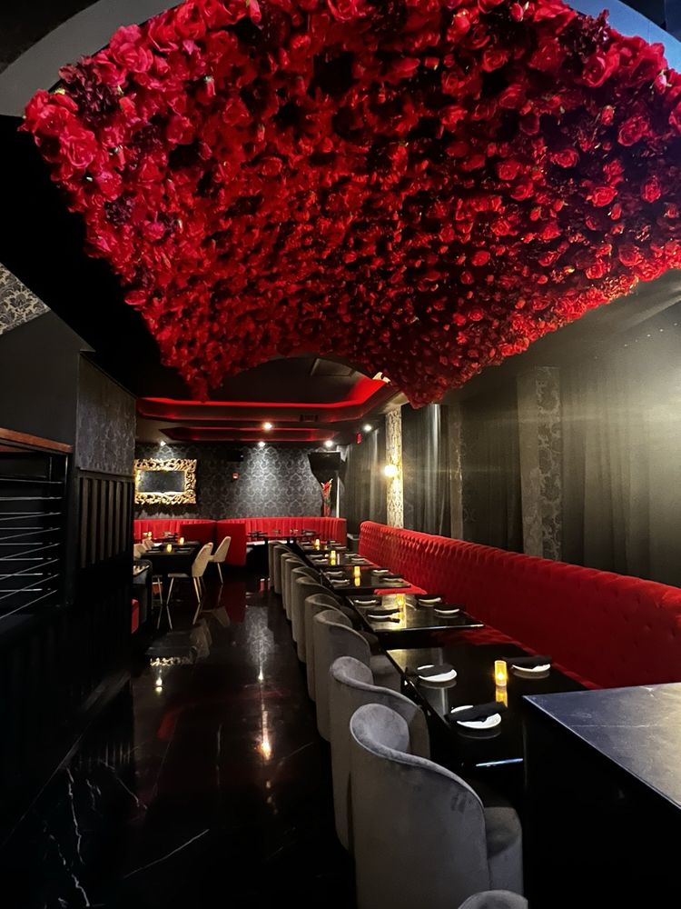 Bonnie and Clyde's Lounge