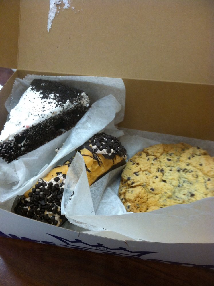 oreo cheesecake chocolate filled cannoli chocolate chip cookie yelp
